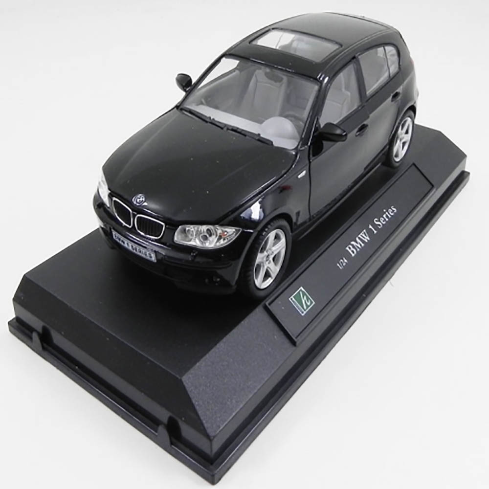 BMW Series 1 Preto 1:24 Cararama