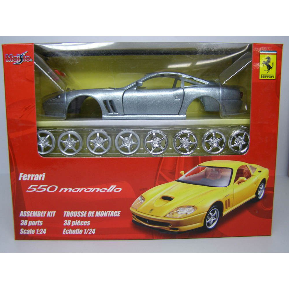 Miniatura Ferrari 550 Maranello Kit Montar Prateado 1/24 - Imagem 2