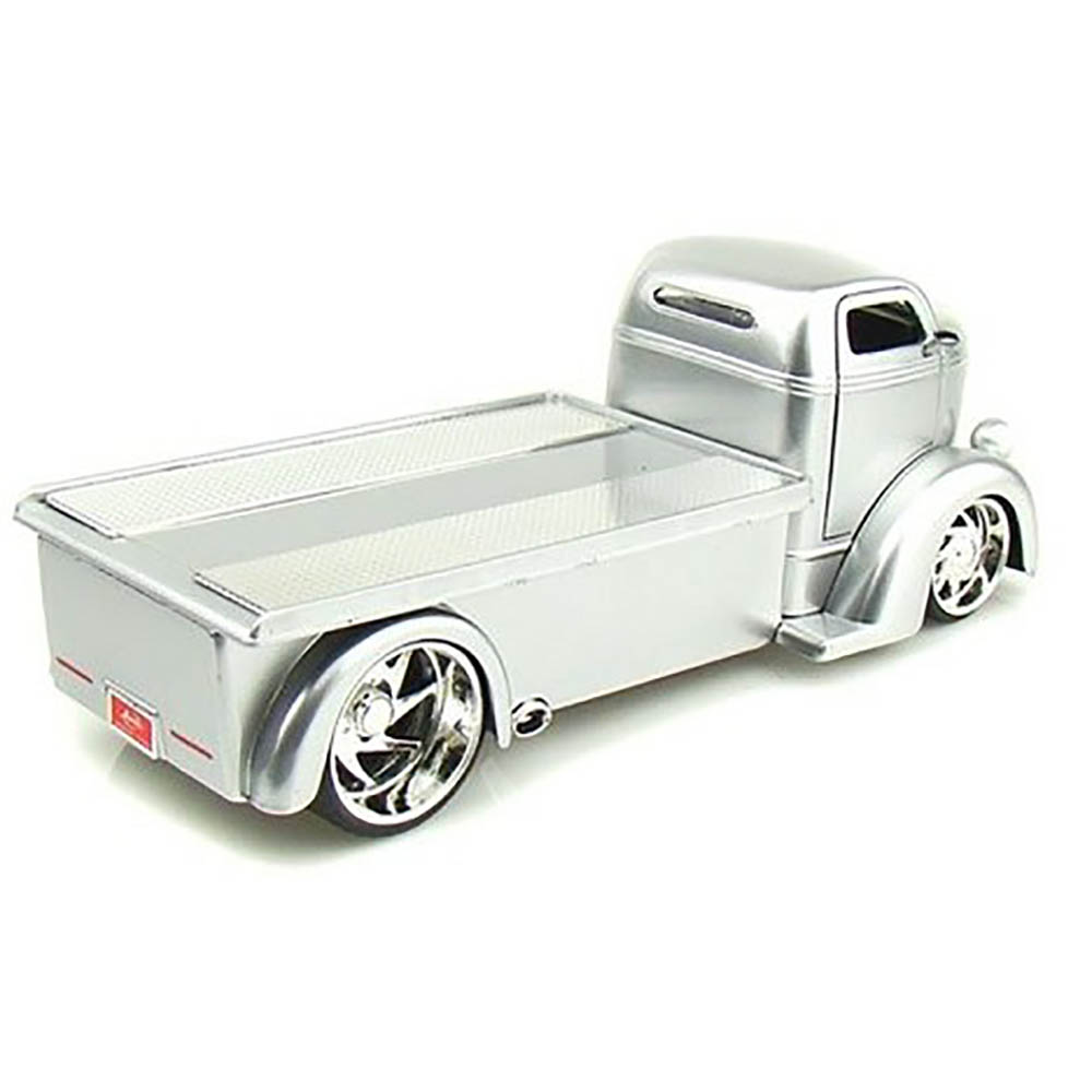 Miniatura Ford Coe 1947 Prata Jada Toys 1/24 - Imagem 4
