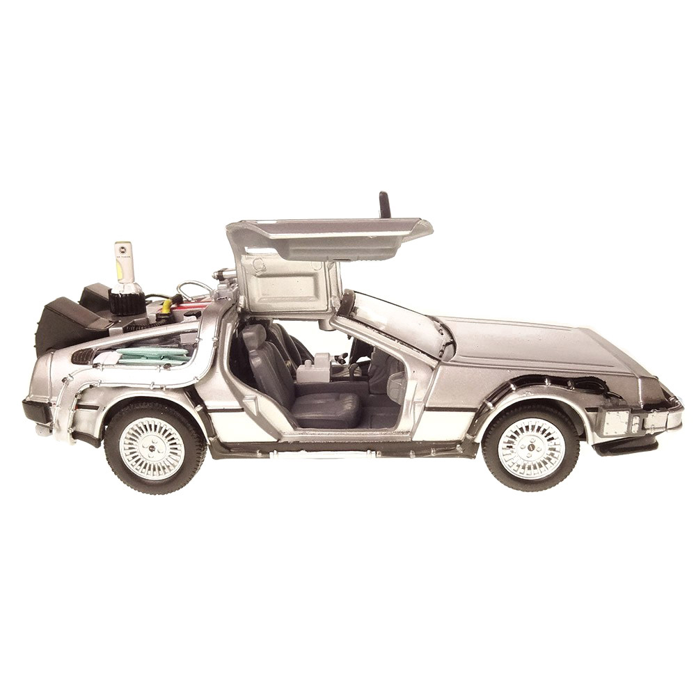 Miniatura Delorean Back To The Future 2 Welly 1/24 - Imagem 5