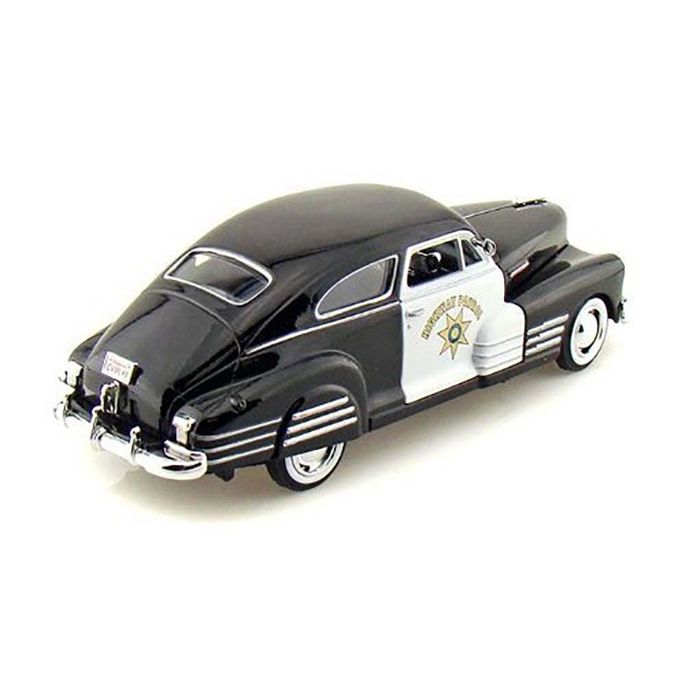 Chevy Aerosedan Fleetline California Highway Patrol 1:24 Motormax - Imagem 2