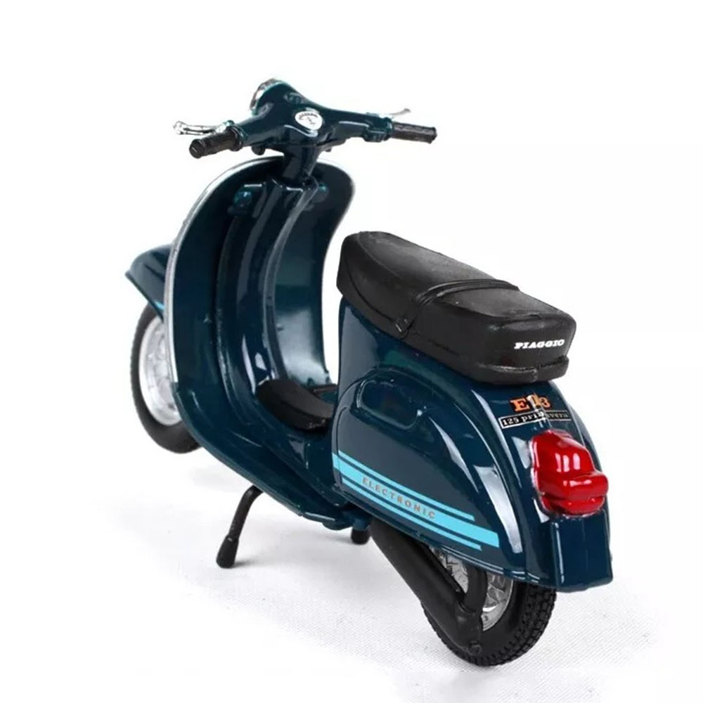 Miniatura Vespa 125 ET3 Primavera 1976 Maisto 1/18 - Imagem 3