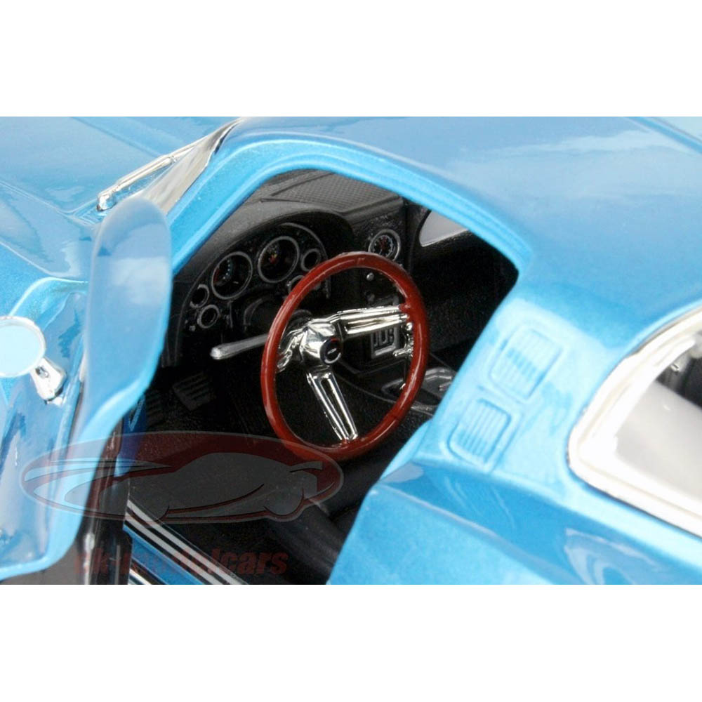 Miniatura Chevrolet Corvette 1965 Azul Maisto 1/18 - Imagem 4
