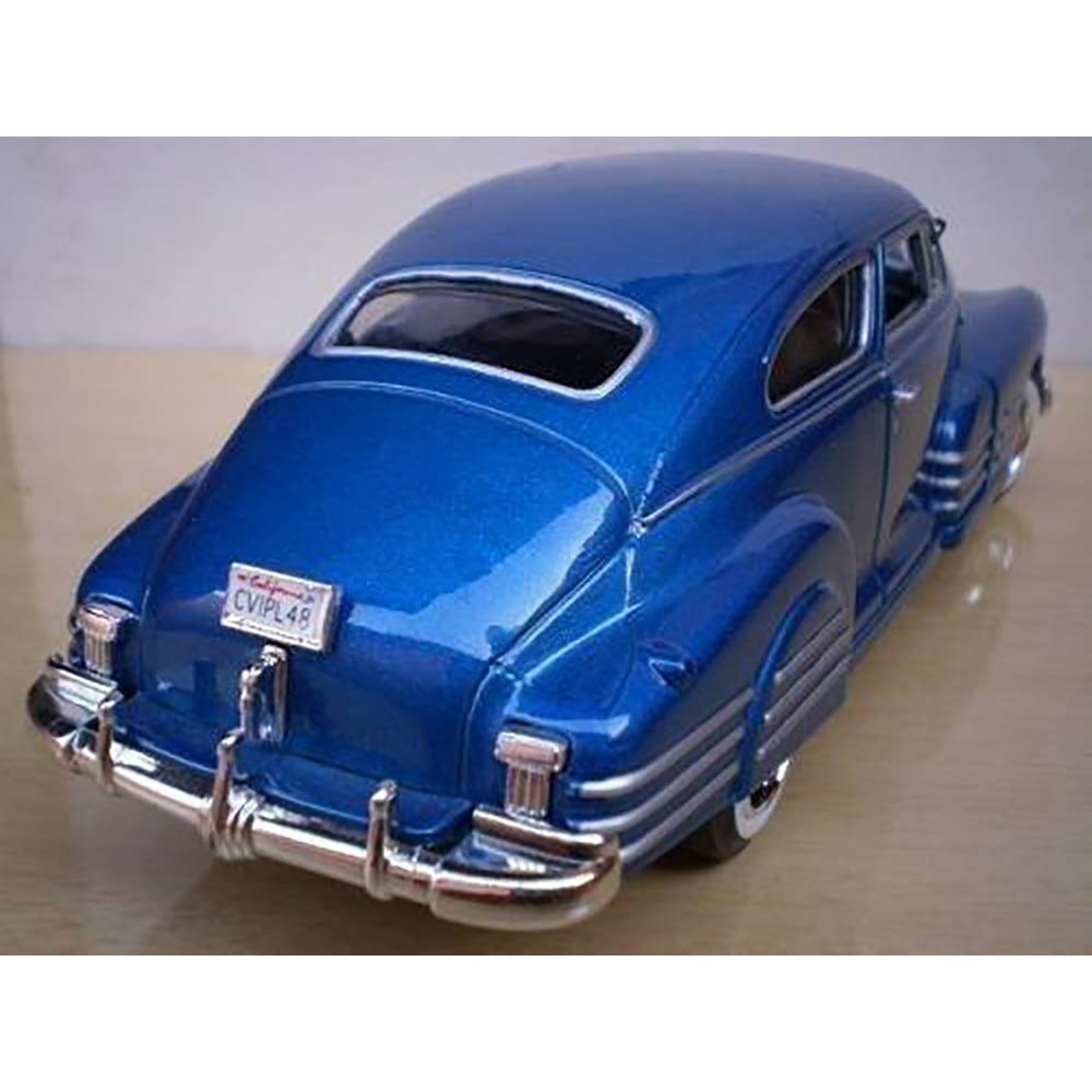 1948 Chevy Aerosedan Fleetline Motormax 1:24 AZul - Imagem 3