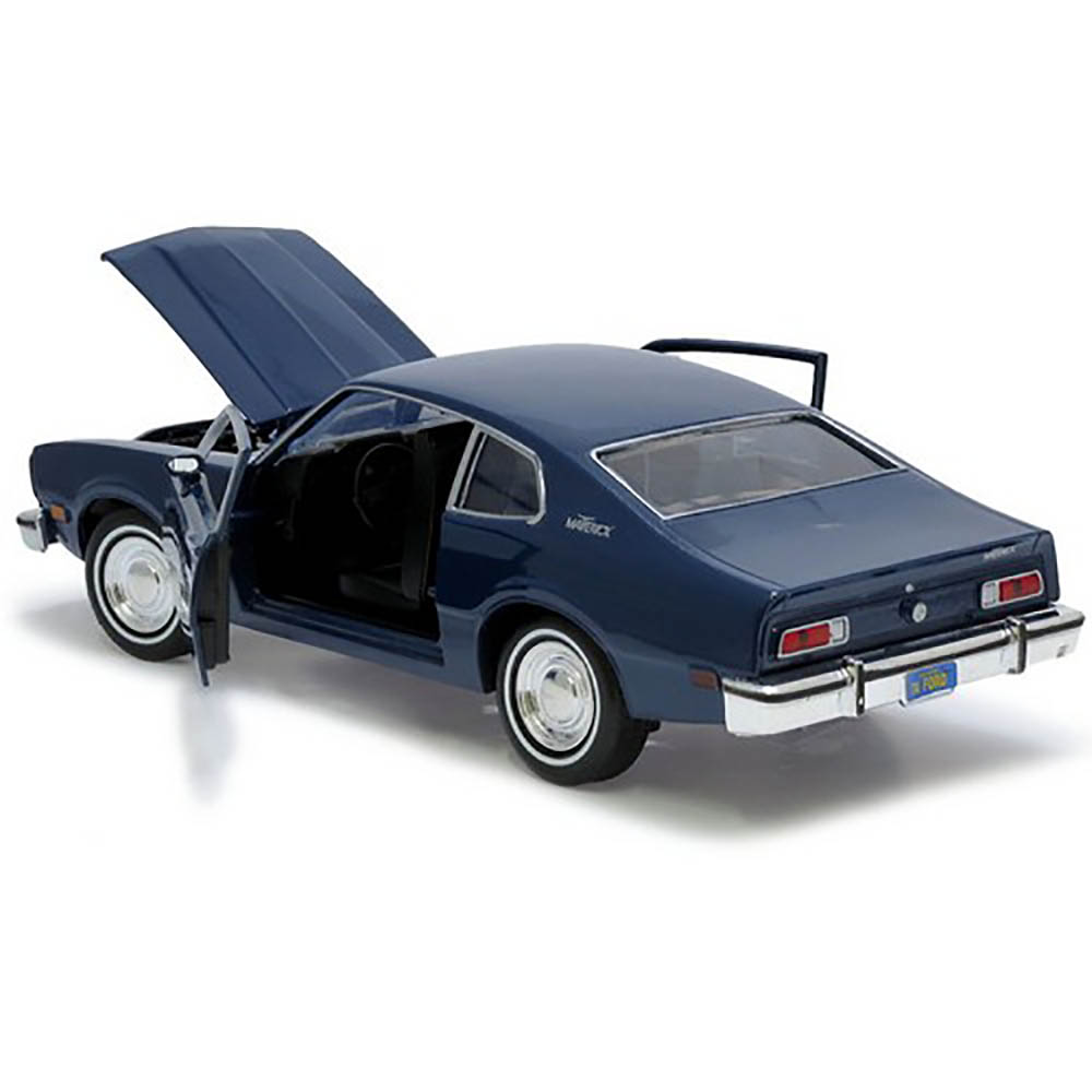 Miniatura Ford Maverick 1974 Azul Motormax 1/24 - Imagem 4