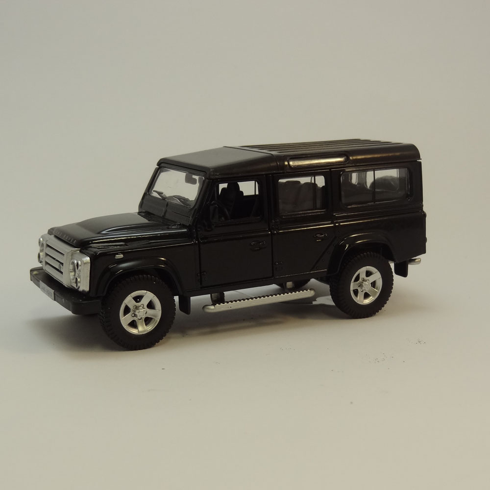 Miniatura Land Rover Defender Preto Super Marcas Fx 1/32