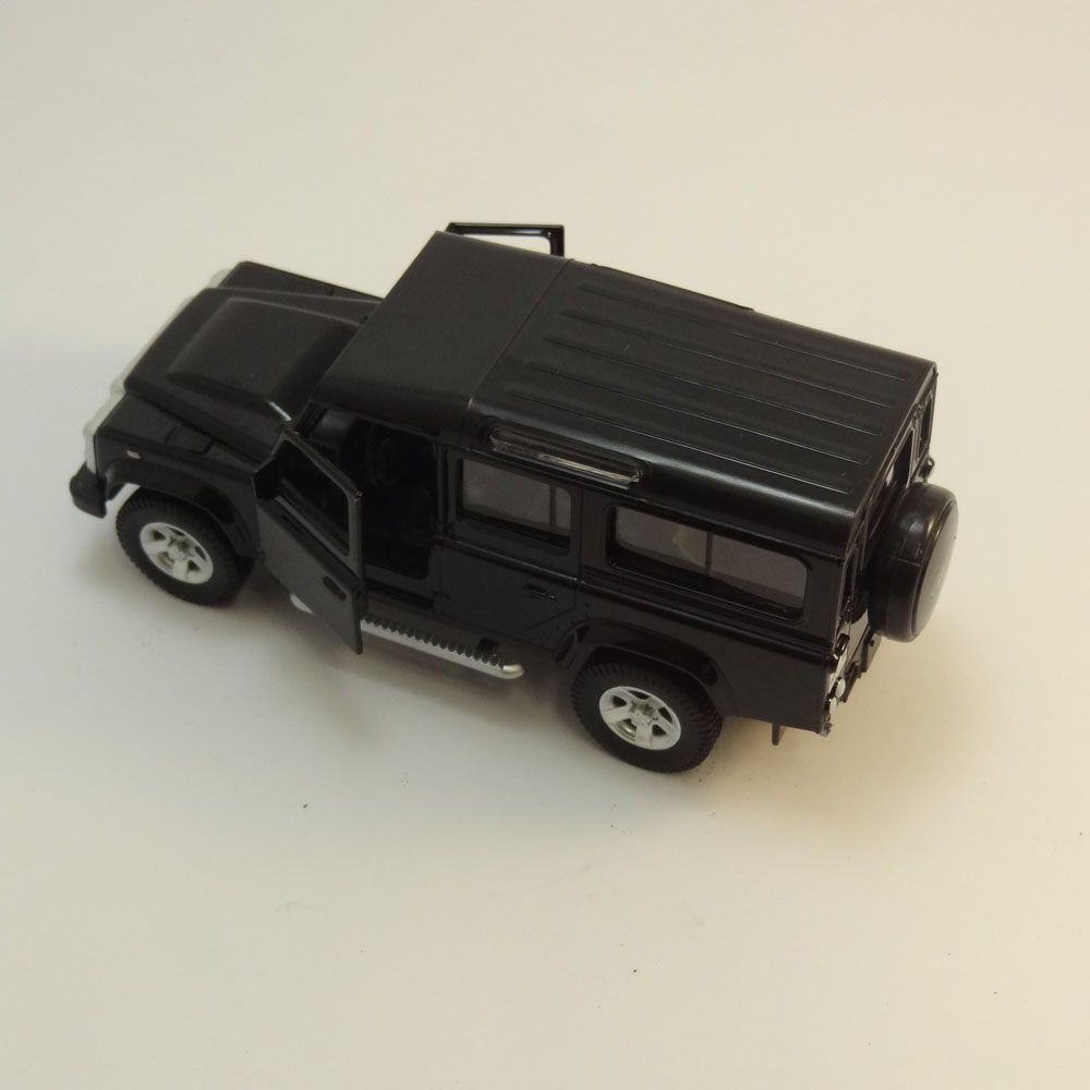 Miniatura Land Rover Defender Preto Super Marcas Fx 1/32 - Imagem 3
