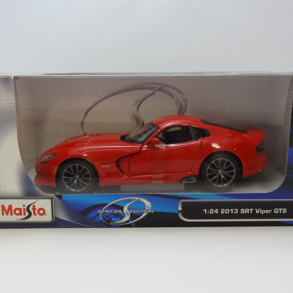 2013 SRT Viper GTS 1:24 Maisto Vermelho - Imagem 4