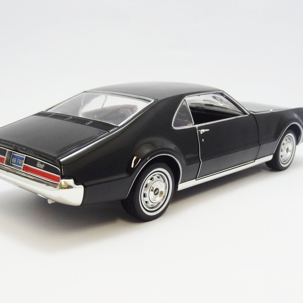1966 Oldsmobile Toronado 1:18 Yat Ming Preto - Imagem 2