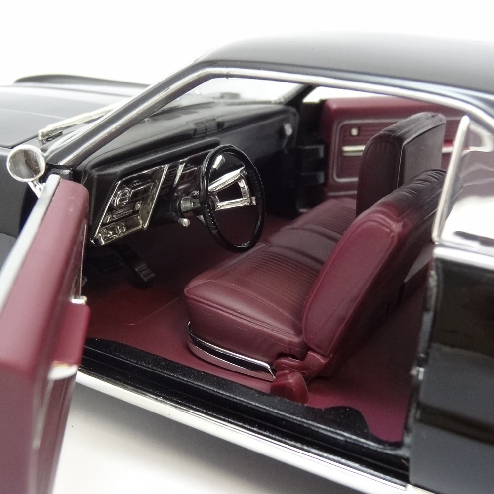 1966 Oldsmobile Toronado 1:18 Yat Ming Preto - Imagem 4