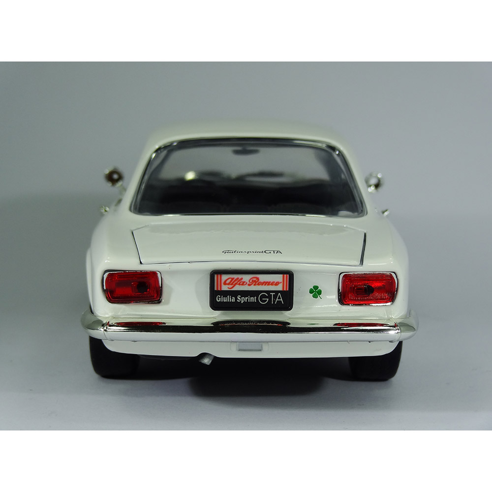Miniatura Alfa Romeo Giulia Sprint Gta 1965 Branco 1/18 - Imagem 4