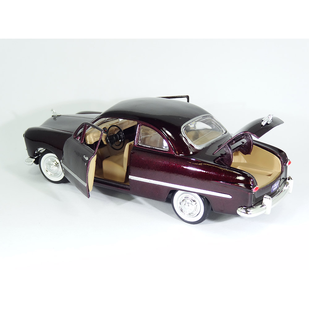 Miniatura Ford Coupe 1949 Vinho Motormax 1/24 - Imagem 4