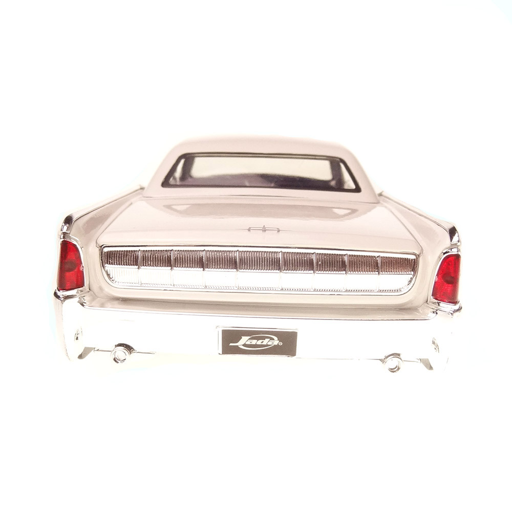 1963 Lincoln Continental 1:24 Jada Toys branco - Imagem 4