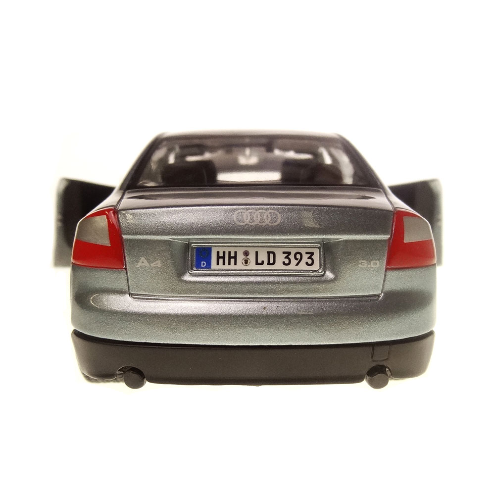 Miniatura Audi A4 Azul Maisto 1/24 - Imagem 4