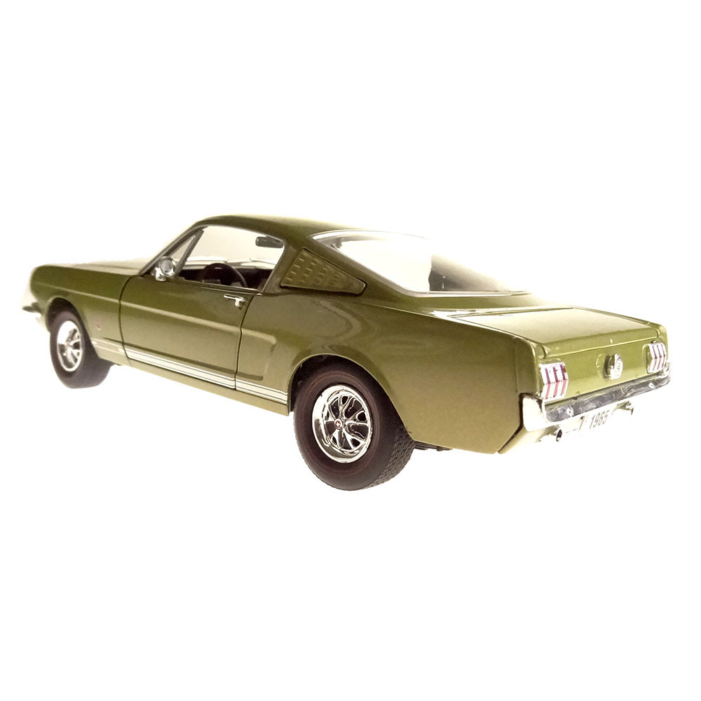 Miniatura Ford Mustang Fastback Gt 1965 Verde 1/24 - Imagem 2