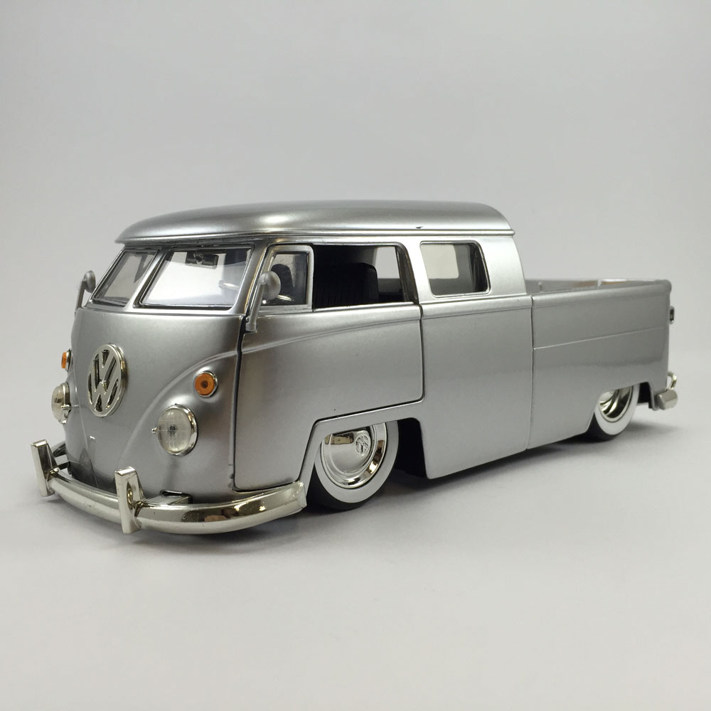 Miniatura Volkswagen Kombi Bus Pickup 1963 Prata Jada 1/24