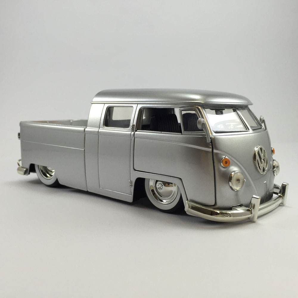 Miniatura Volkswagen Kombi Bus Pickup 1963 Prata Jada 1/24 - Imagem 2