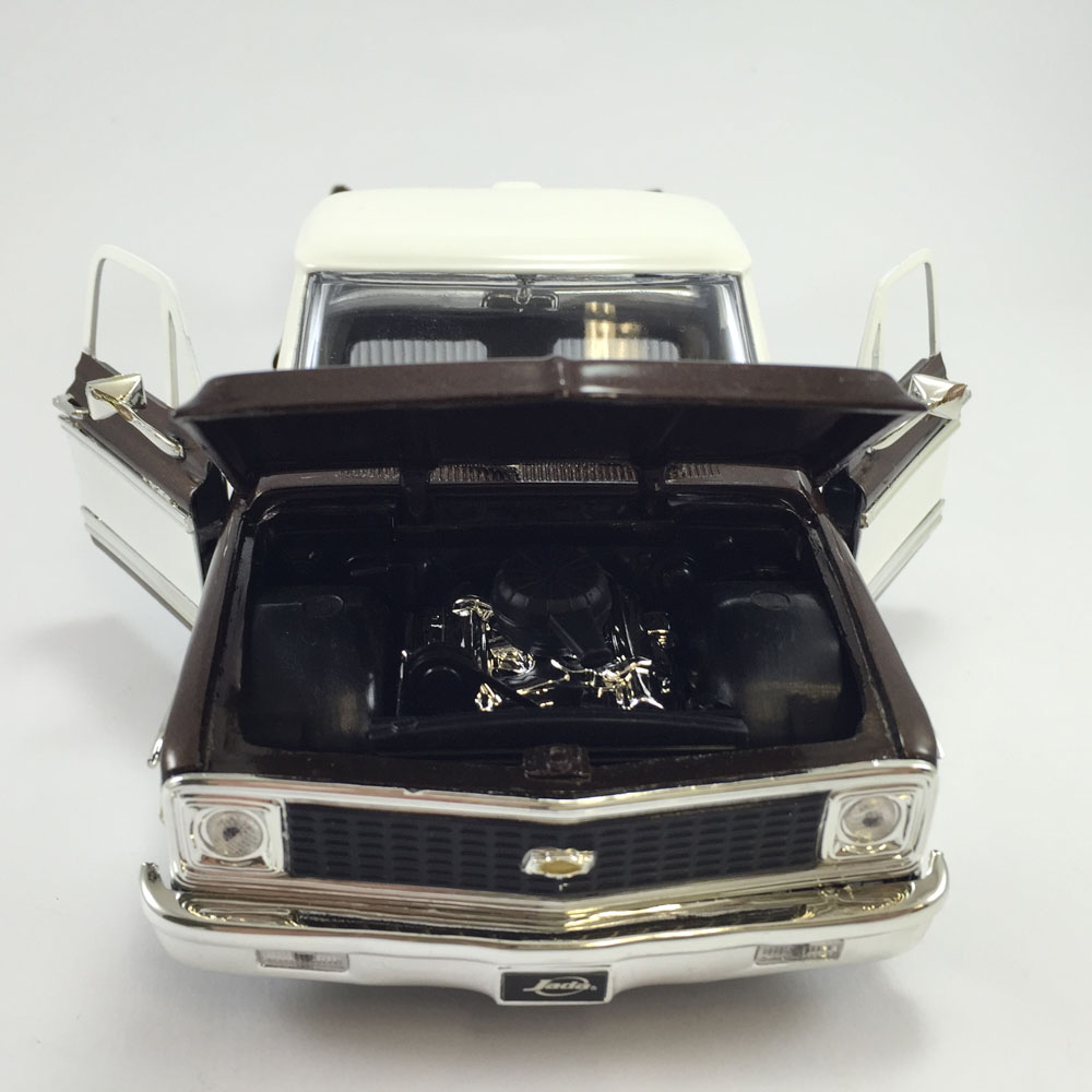 Miniatura Chevy Cheyenne 1972 Troca Rodas Marrom Jada 1/24 - Imagem 4