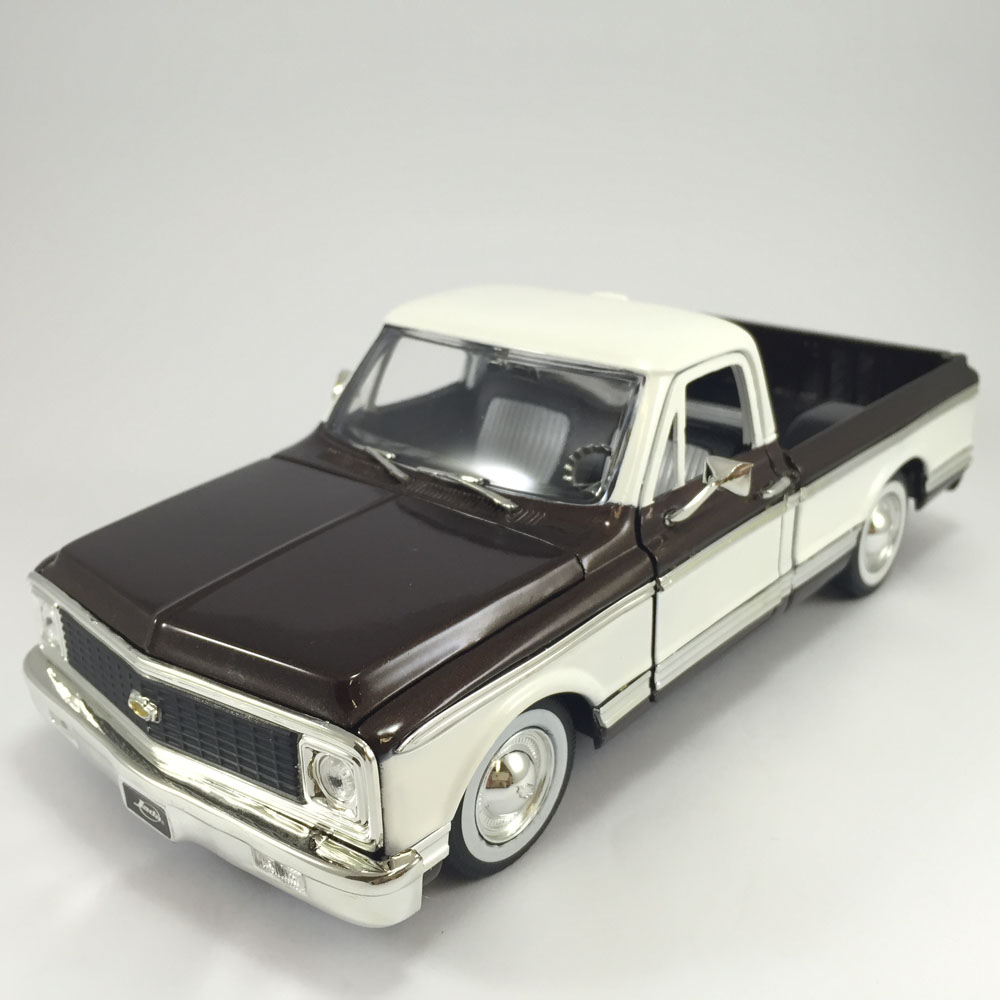 Miniatura Chevy Cheyenne 1972 Troca Rodas Marrom Jada 1/24