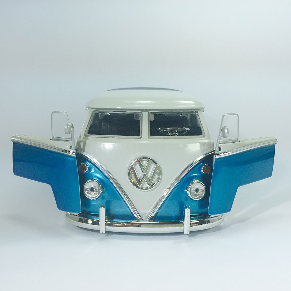 1962 Volkswagen Bus Kombi Tunning 1:24 Jada Toys Azul Claro - Imagem 6