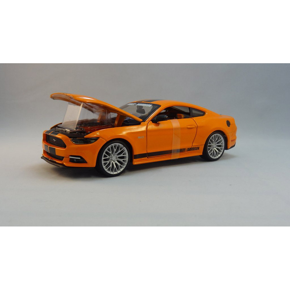 2015 Ford Mustang GT Harley Davidson 1:24 Maisto Laranja