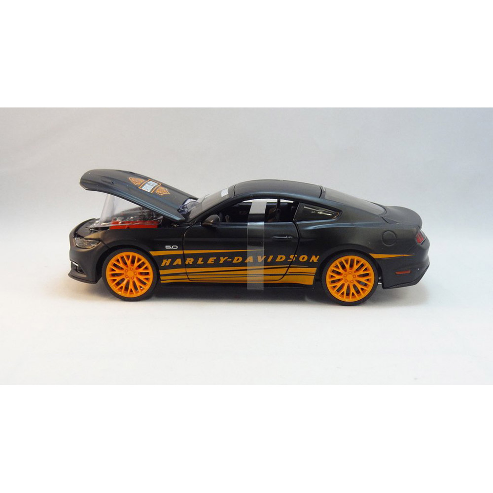 2015 Ford Mustang GT Harley Davidson 1:24 Maisto Preto - Imagem 3
