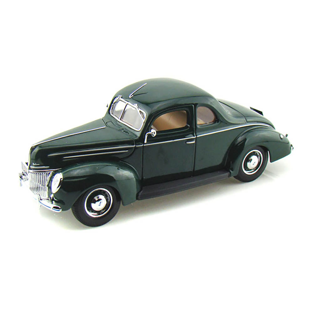 1939 Ford Deluxe 1:18 Maisto Verde