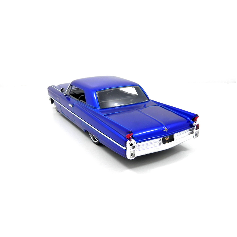 Miniatura Cadillac 1963 Azul Jada Toys 1/24 - Imagem 5