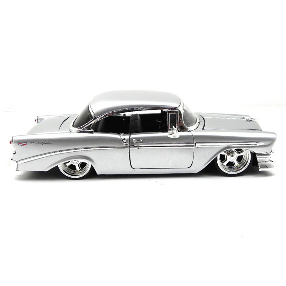 Chevy Bel Air 1956 1:24 Prata Jada Toys - Imagem 5