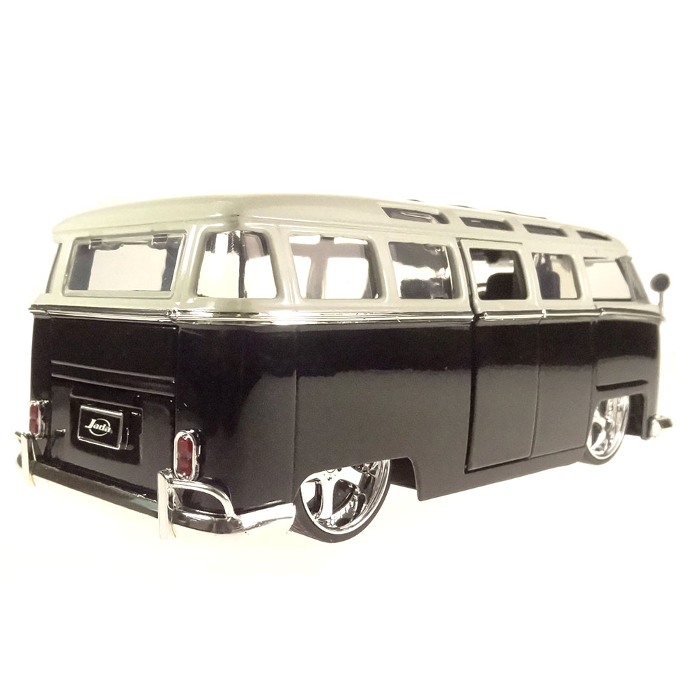 Miniatura Volkswagen Bus Kombi Tunning 1962 Preto2 1/24 - Imagem 3