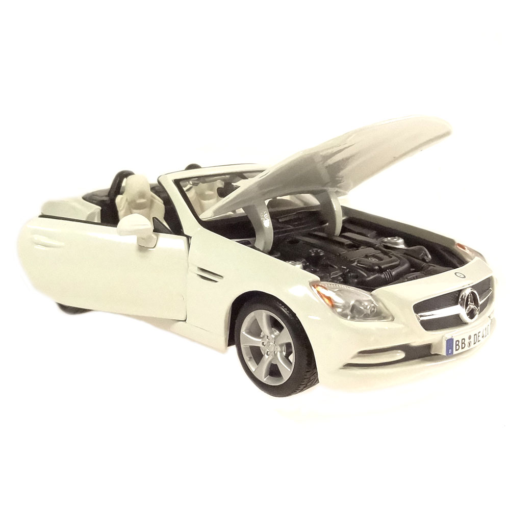 Miniatura Mercedes Benz Slk Class Branco Maisto 1/24 - Imagem 4