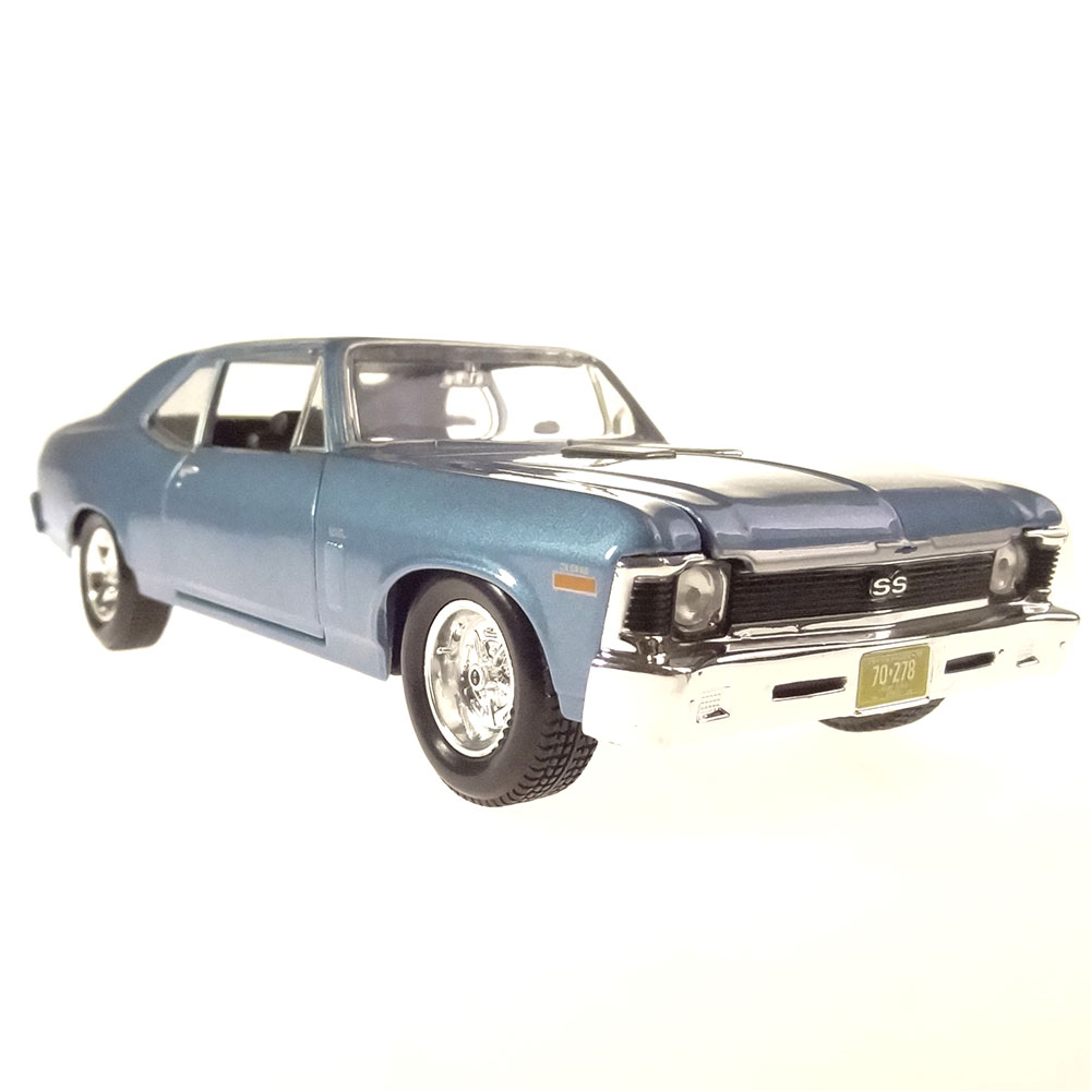 Miniatura Chevrolet Nova Ss 1970 Azul Maisto 1/24 - Imagem 3