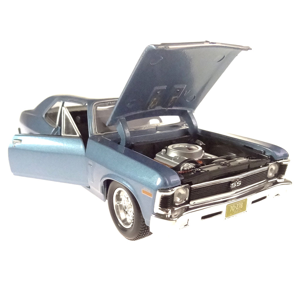 Miniatura Chevrolet Nova Ss 1970 Azul Maisto 1/24 - Imagem 4