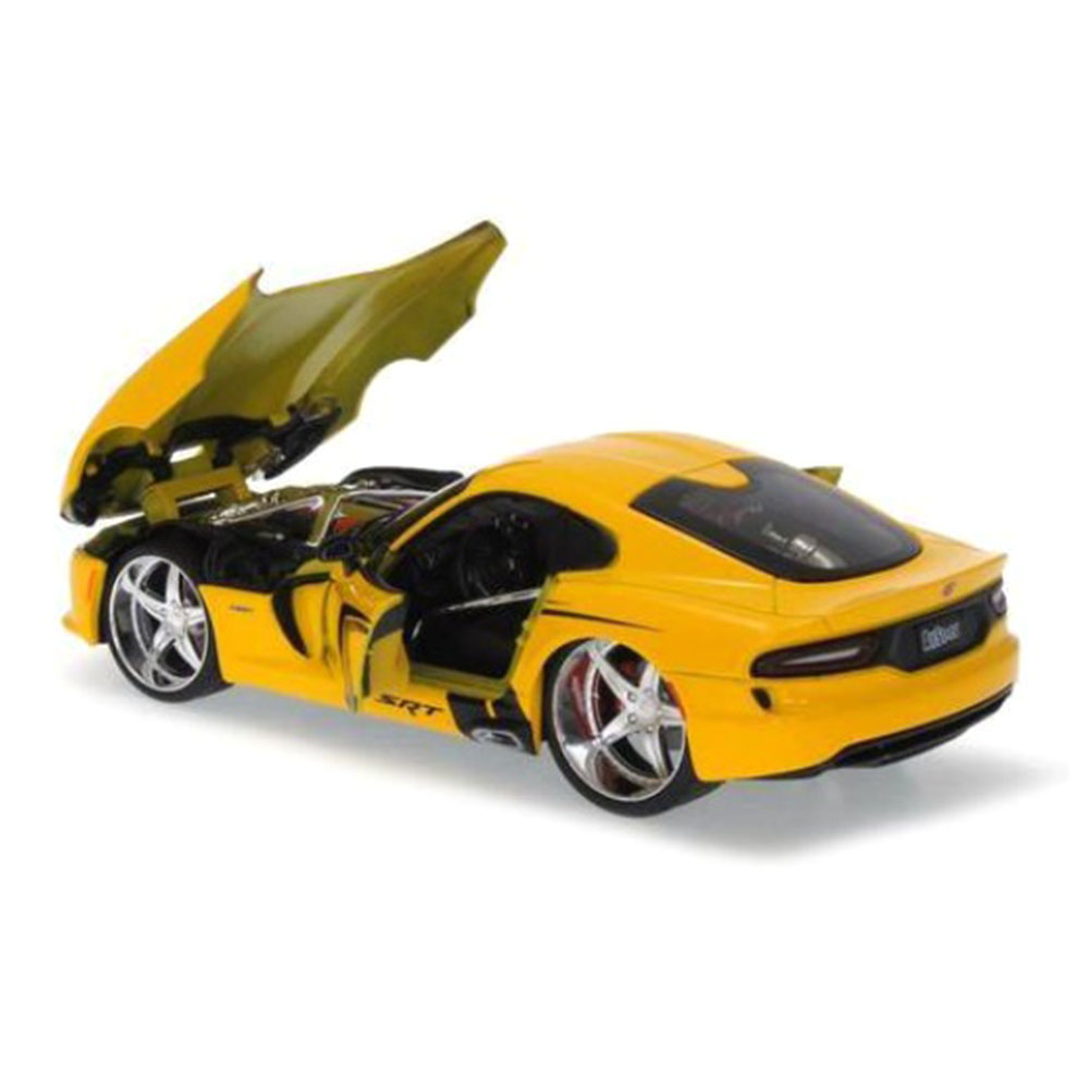 Miniatura Srt Viper Gts 2013 Amarelo Maisto 1/24 - Imagem 2