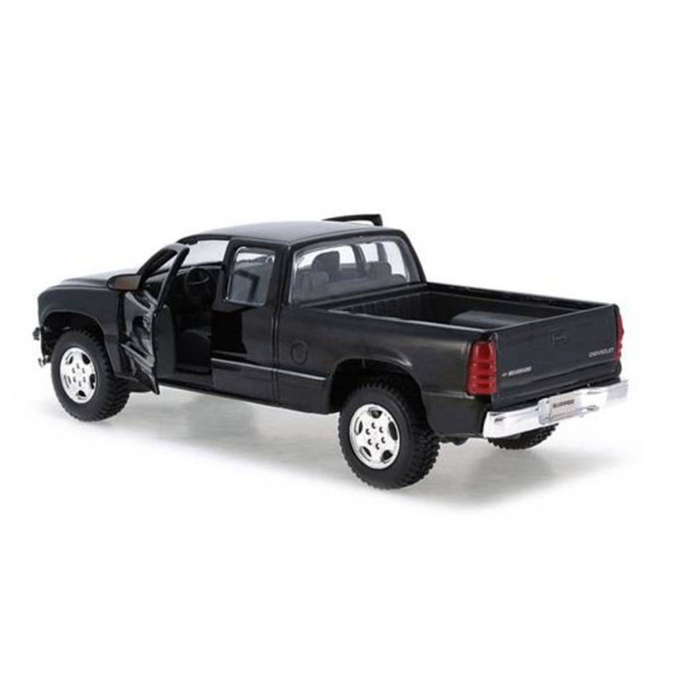 Miniatura Chevrolet Silverado Preto Maisto 1/27 - Imagem 2