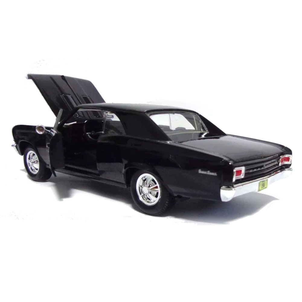 Miniatura Chevelle Ss 396 1966 Preto Maisto 1/24 - Imagem 4