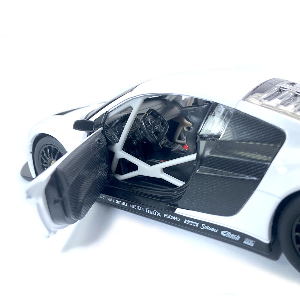 Miniatura Audi R8 LMS Branco Rastar 1/24 - Imagem 9